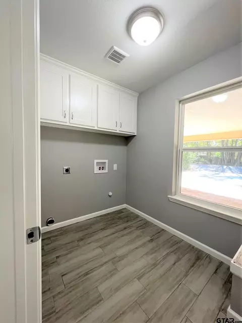 1605 E 9th, Mount Pleasant, TX 75455 photo 12