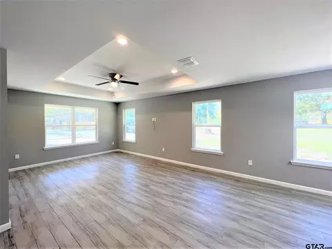 1605 E 9th, Mount Pleasant, TX 75455 photo 3