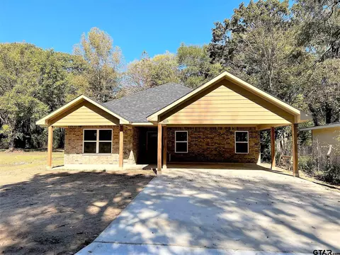 1605 E 9th, Mount Pleasant, TX 75455 photo 1
