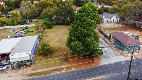724 Erwin St, Tyler, TX 75702 photo 1