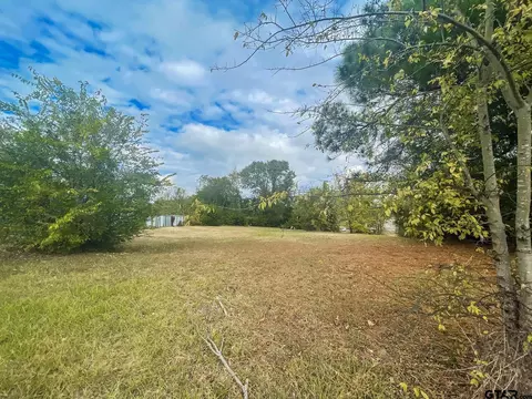724 Erwin St, Tyler, TX 75702 photo 2