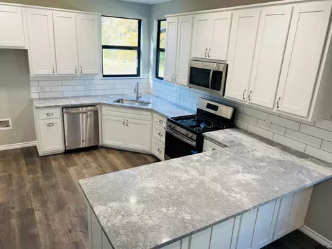 307 Baker, Naples, TX 75568 photo 8