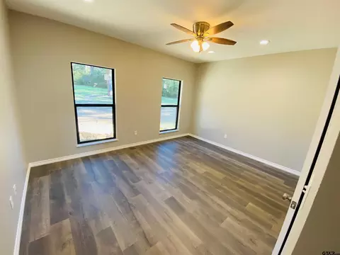 307 Baker, Naples, TX 75568 photo 11