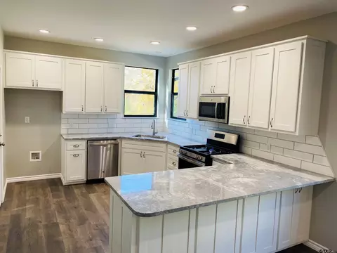307 Baker, Naples, TX 75568 photo 7