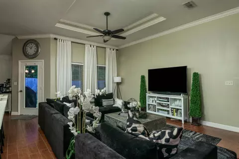 408 E Pirate St, Longview, TX 75604 photo 4
