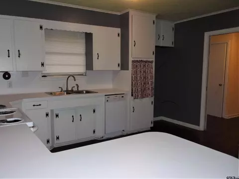 22 Rambling Rd, Longview, TX 75604 photo 8