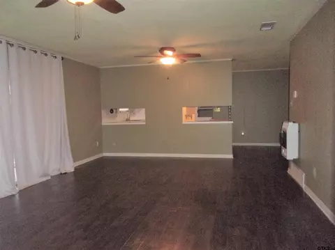 22 Rambling Rd, Longview, TX 75604 photo 5