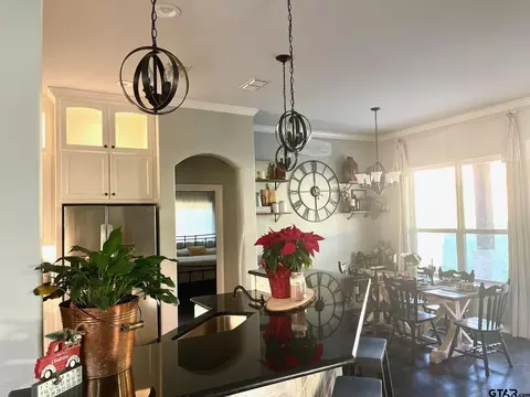 501 E Crews, Overton, TX 75684 photo 6