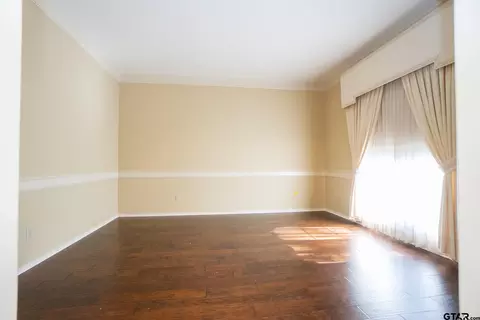 1004 Ruby St, Gilmer, TX 75644 photo 5