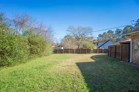 1004 Ruby St, Gilmer, TX 75644 photo 31