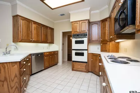1004 Ruby St, Gilmer, TX 75644 photo 11