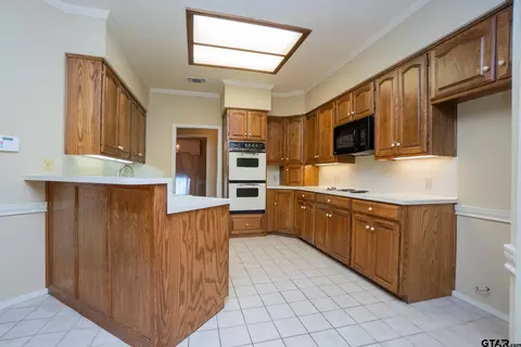 1004 Ruby St, Gilmer, TX 75644 photo 10