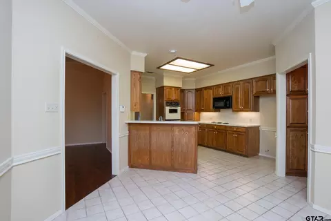 1004 Ruby St, Gilmer, TX 75644 photo 9