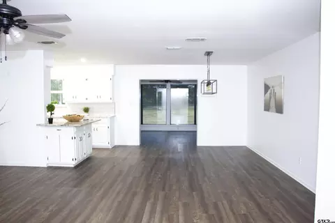 305 Hideaway Ln E, Hideaway, TX 75771 photo 5