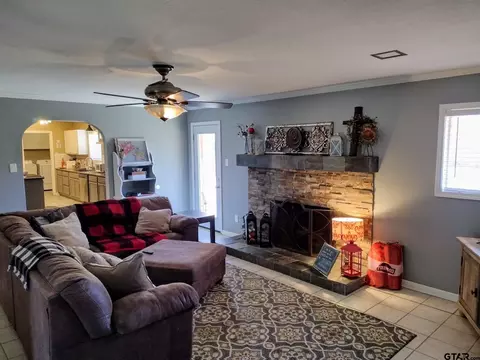 1908 N Fourth St, Longview, TX 75601 photo 4