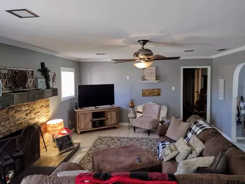 1908 N Fourth St, Longview, TX 75601 photo 5