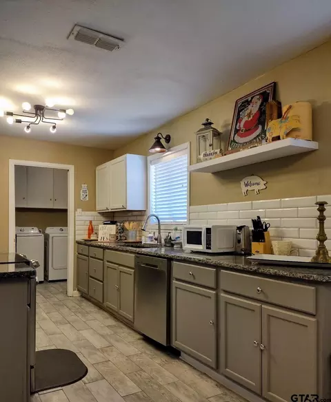 1908 N Fourth St, Longview, TX 75601 photo 14