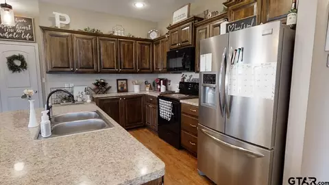 103 Trigger, Chandler, TX 75758 photo 10