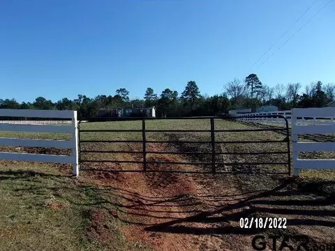 401 Harrington Rd, Marshall, TX 75670 photo 1