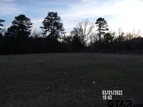 401 Harrington Rd, Marshall, TX 75670 photo 4