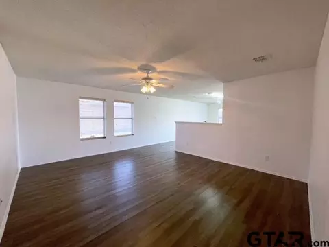 1813 Ridgecrest Dr, Terrell, TX 75160 photo 6