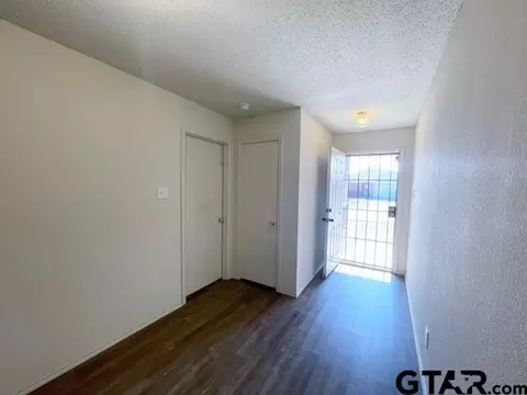 1813 Ridgecrest Dr, Terrell, TX 75160 photo 4