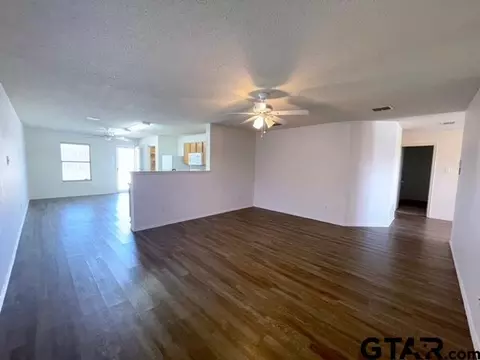 1813 Ridgecrest Dr, Terrell, TX 75160 photo 5