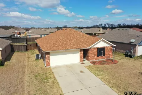 1813 Ridgecrest Dr, Terrell, TX 75160 photo 3