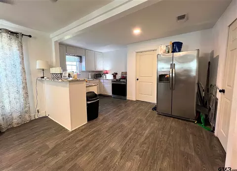 603 E 3 St, Mount Pleasant, TX 75455 photo 5