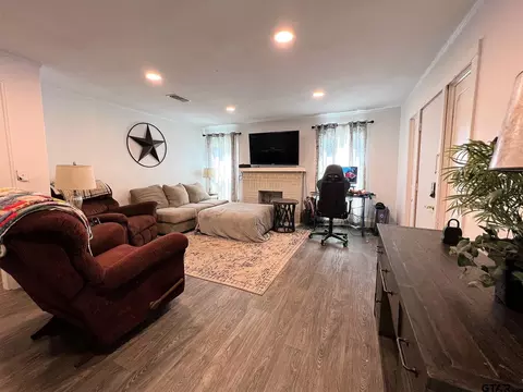 603 E 3 St, Mount Pleasant, TX 75455 photo 2