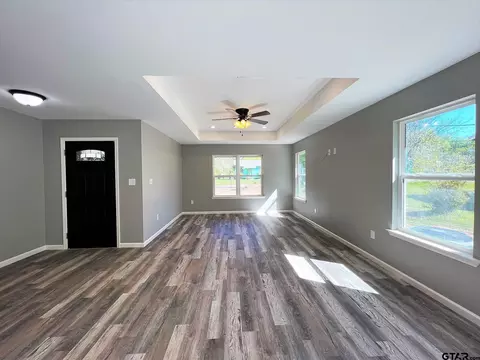 1008 E 8th, Mount Pleasant, TX 75455 photo 3