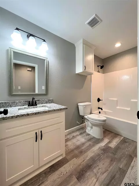 1008 E 8th, Mount Pleasant, TX 75455 photo 19