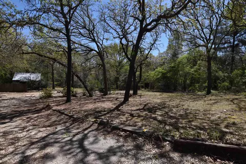 17452 Pine Dr, Lindale, TX 75771 photo 2