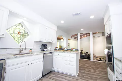 419 Hideaway Ln E, Hideaway, TX 75771 photo 16