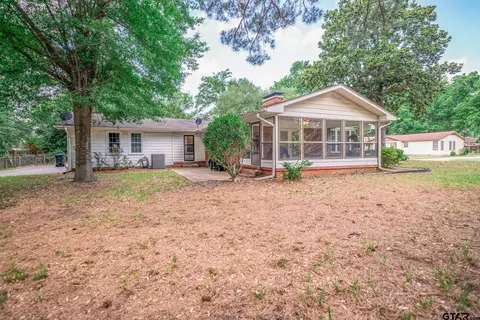 202 Ewing St, Longview, TX 75602 photo 22