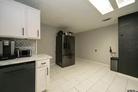 202 Ewing St, Longview, TX 75602 photo 13