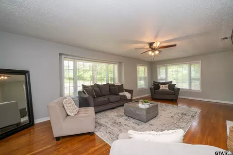 202 Ewing St, Longview, TX 75602 photo 6