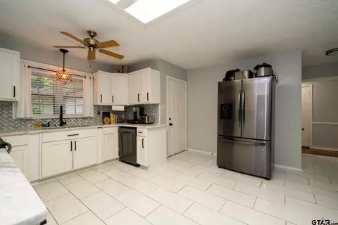 202 Ewing St, Longview, TX 75602 photo 11