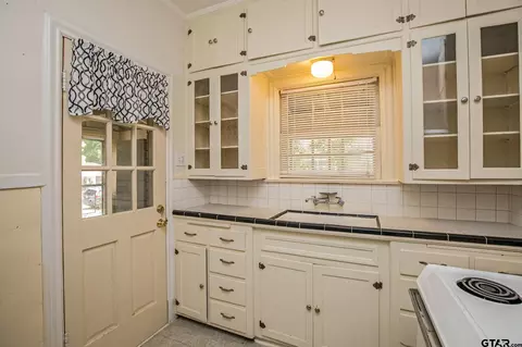 405 E Rix, Tyler, TX 75701 photo 9