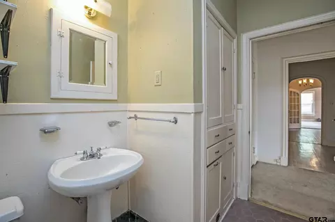 405 E Rix, Tyler, TX 75701 photo 13