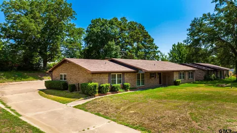 204 E Kaufman, Gilmer, TX 75644 photo 4