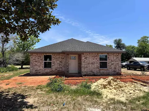 562 E Main, Van, TX 75790 photo 1