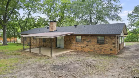308 E Daingerfield St, Omaha, TX 75571 photo 18
