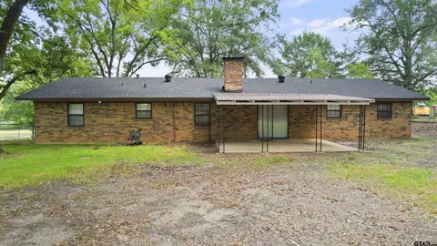 308 E Daingerfield St, Omaha, TX 75571 photo 17