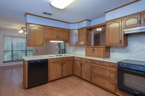 182 Ida Ln, Longview, TX 75604 photo 9