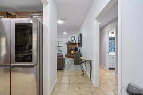 209 Olive St, Van, TX 75790 photo 4