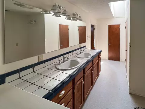580 County Road 1388, Yantis, TX 75497 photo 17