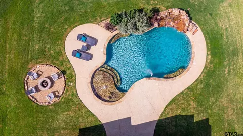 1175 E George Richey Rd, Longview, TX 75604 photo 4