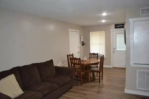 113 Tower Dr, Rusk, TX 75785 photo 2
