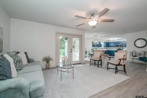 404 E Hope Dr, Longview, TX 75604 photo 19